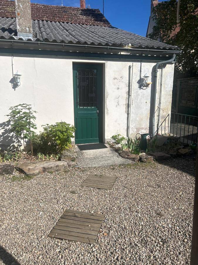 Maison d’hôte pour 2 personnes, avec Terrasse et Jardin ainsi que Piscine et Vue dans Culan