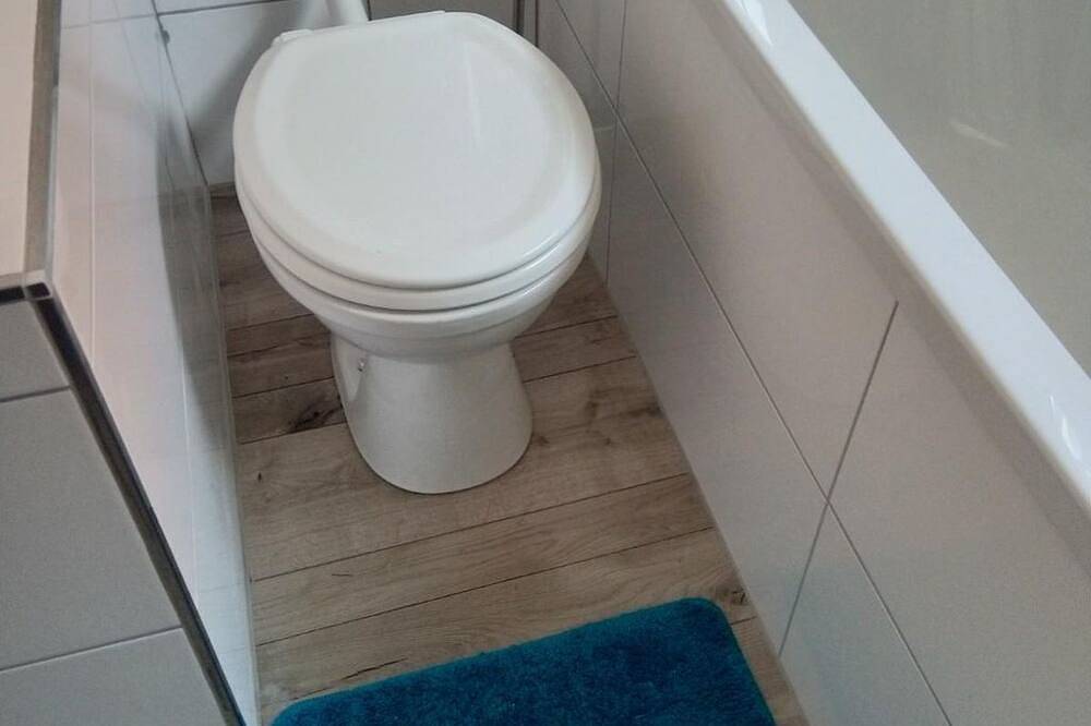 Ganze Wohnung, Ferienwohnung an der Marktstraße - Appartement/Fewo, Bad, Wc, 2 Schlafräume in Bad Bergzabern, Südliche Weinstraße