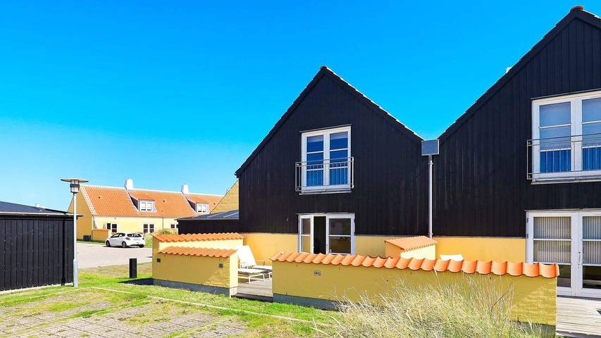 Vakantiewoning voor 7 personen, with zwembad and whirlpool as well as terras and sauna in Skagen