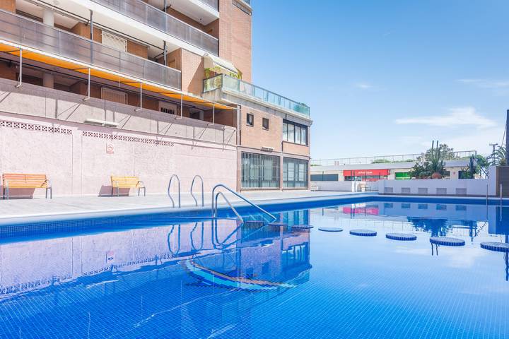 Ferienwohnung für 3 Personen, mit Balkon und Pool in Malgrat de Mar - 3