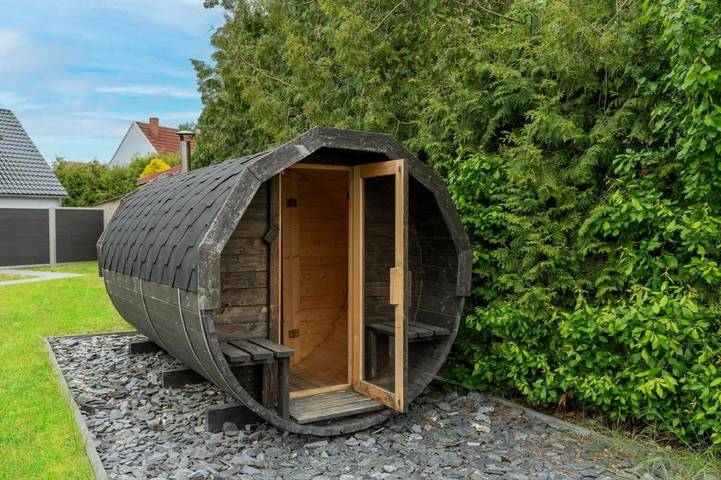 Ferienhaus für 8 Personen, mit Garten und Sauna sowie Ausblick und Pool, mit Haustier an der Müritz - 4