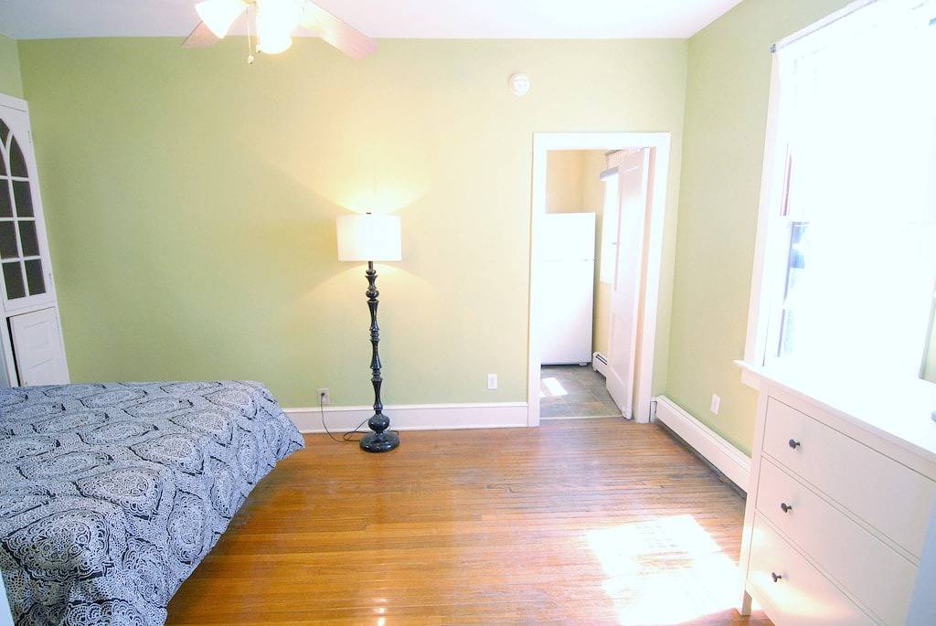 Ganze Wohnung, Gemütliche Downtown Cape May Condo (hundefreundlich) * Schlafmöglichkeiten für 6 * Nur 3. 5 Blocks zum Strand in Cape May, Cape May County