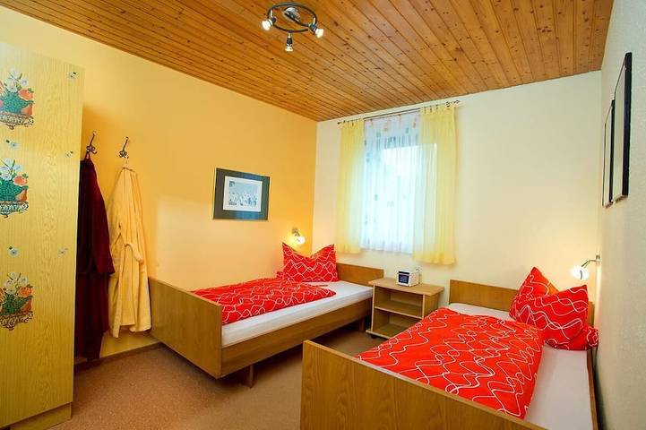 Apartamento inteiro, Comfortable vacation apartment with 2 separate bedrooms for up to 4 people in Bischofsmais, Baviera Oriental