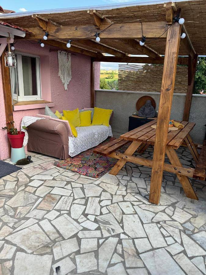 Location de vacances pour 4 personnes, avec vue sur le lac ainsi que terrasse et vue, animaux acceptés à Vieille-Brioude - 4