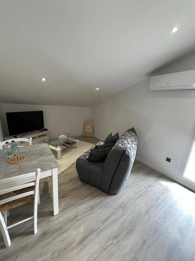 Gîte pour 4 personnes, avec vue ainsi que terrasse et jardin à Le Puy-en-Velay - 4