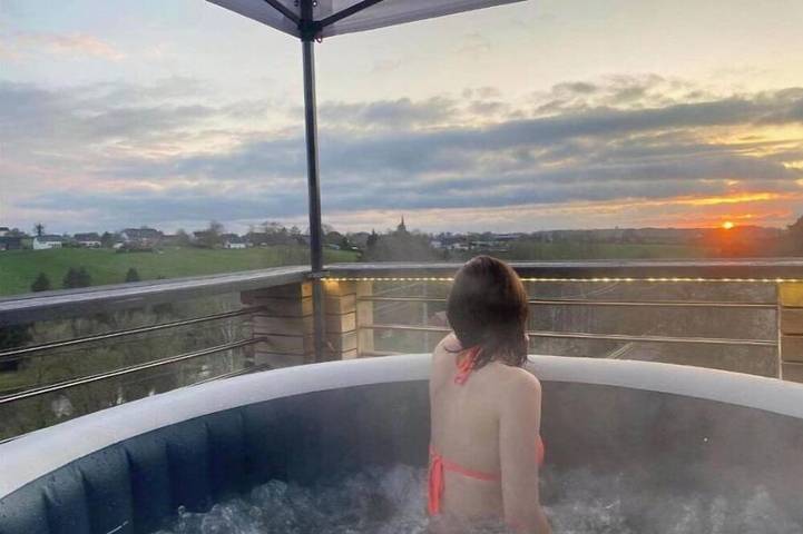 Appartement de vacances pour 6 personnes, avec Jacuzzi et Terrasse dans Boussu-lez-Walcourt