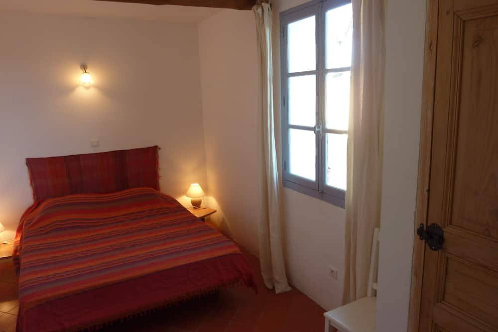 Charmantes kleines Haus in einem Olivenhain mit Aussicht in Mazan, Parc naturel régional du Mont-Ventoux