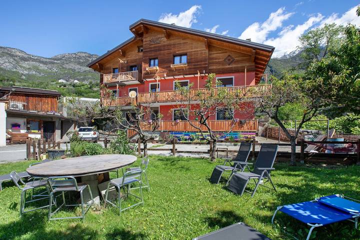 Gîte pour 4 personnes, avec Jardin dans Bellecombe