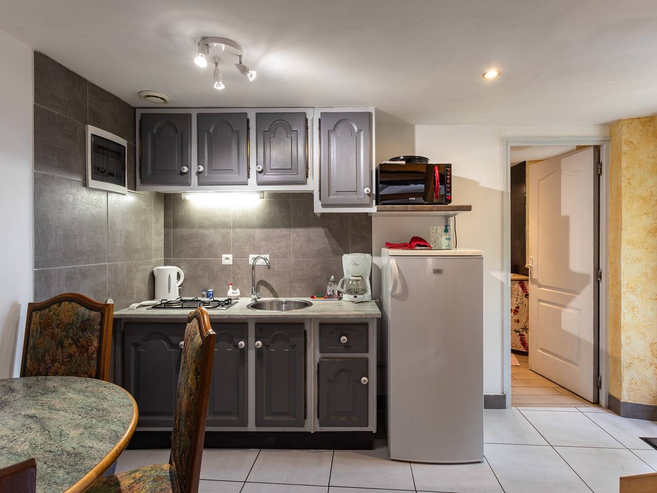 Maison d’hôtes « Petite Maison » avec terrasse partagée, jardin commun et Wi-Fi in Lannion, Région de Lannion