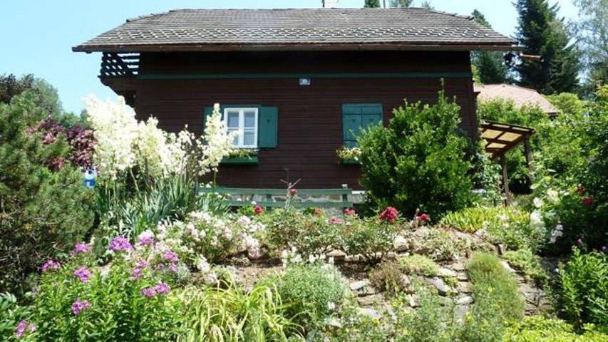 Ferienhaus für 6 Personen, mit Balkon und Terrasse sowie Garten am Millstätter See