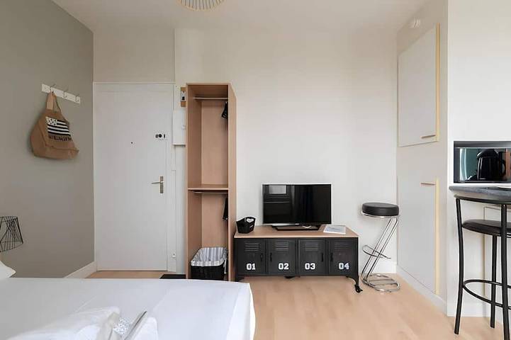 Apartamento entero, Apartamento-Vista a la Ciudad-Baño privado in Lancieux, Región de Dinan