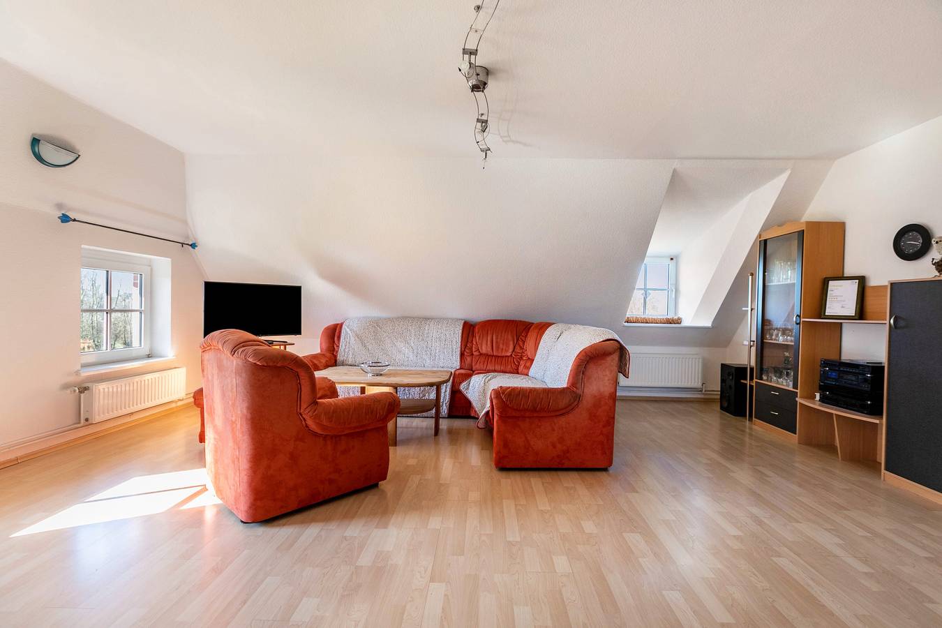 Geheel appartement, Vakantiewoning 'Fewo Erika' met privéterras, privétuin en wifi in Tilli (Perlworm), Pellworm