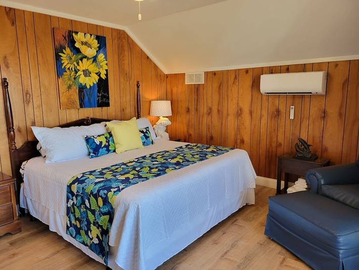 Vacation house for 15 people, with balcony in Holden Beach