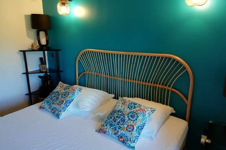 Location de vacances pour 6 personnes, avec piscine ainsi que jardin et terrasse à La Baume-de-Transit - 3