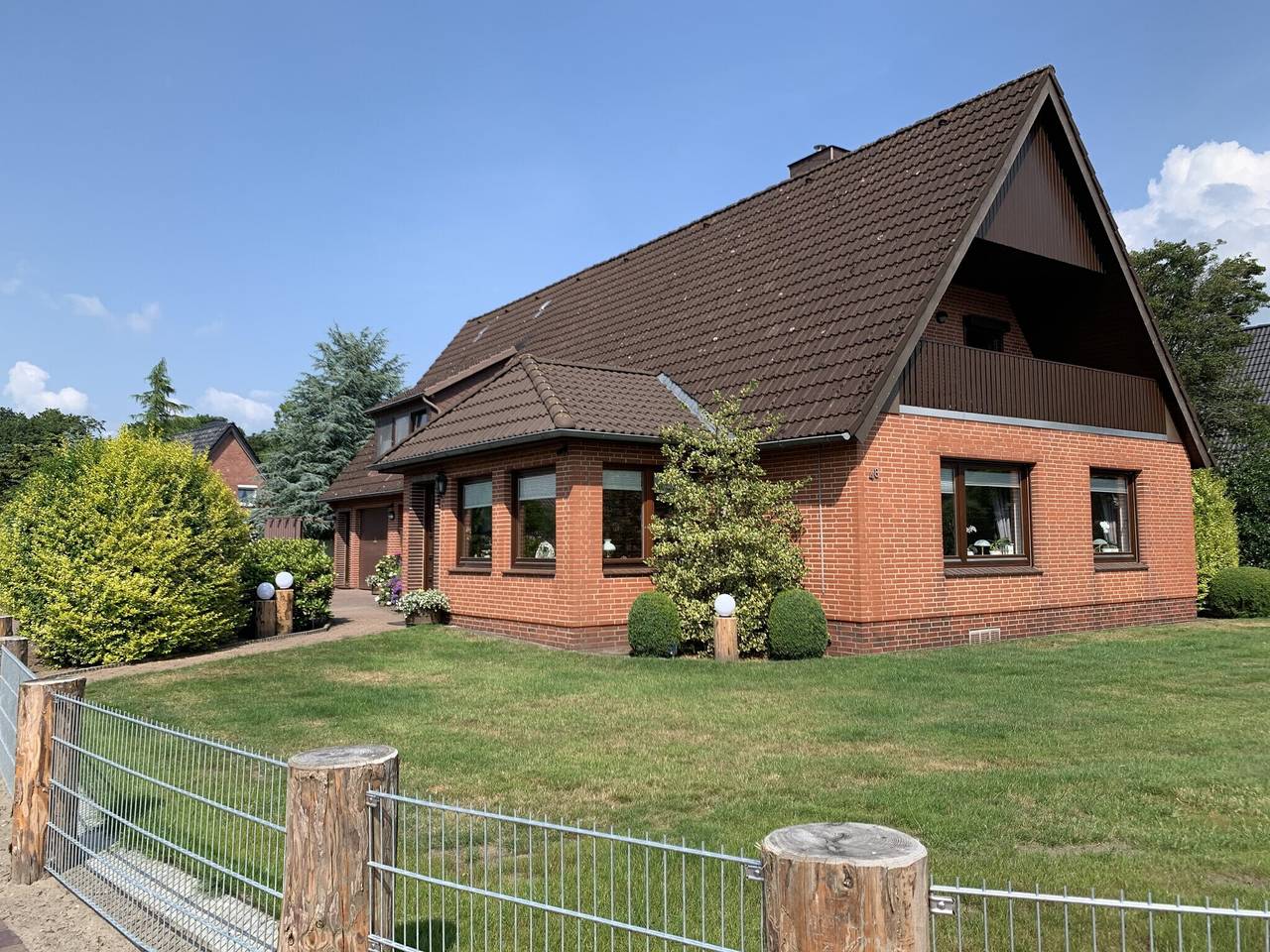 Ganze Wohnung, Ferienwohnung Scherr" mit privater Terrasse, privatem Garten und Wi-Fi in Heide, Heide und Umgebung