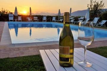 Gîte pour 5 personnes, avec piscine et jardin à Montecarlo (Toscane)
