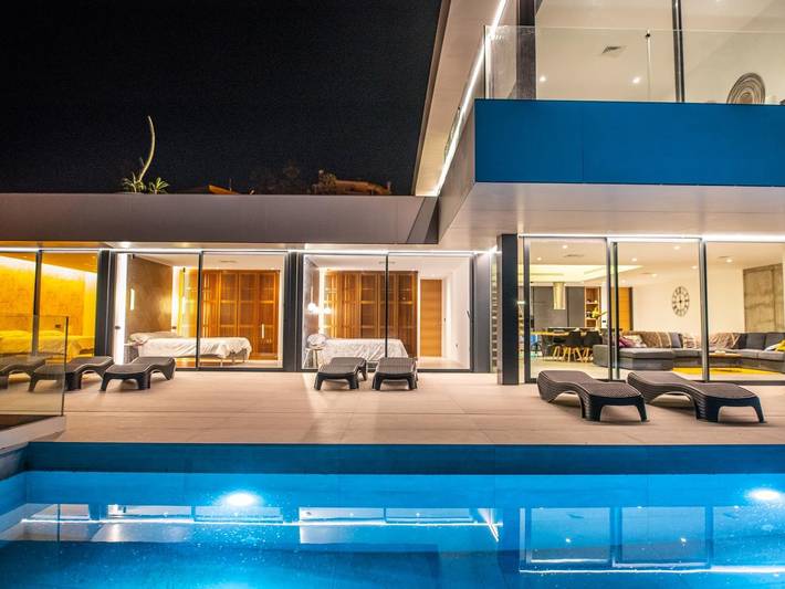 Luxus-Villa mit beheiztem Pool in Monte de los Almendros, Salobreña