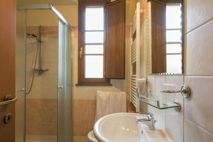 Gîte pour 4 personnes, avec jardin et piscine dans Orentano - 4