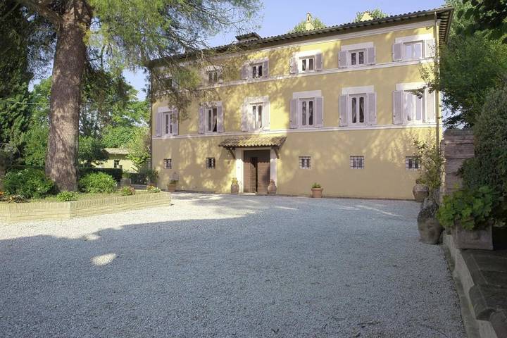 B&b per 5 persone, con Giardino e Piscina nonché Panorama a Spello