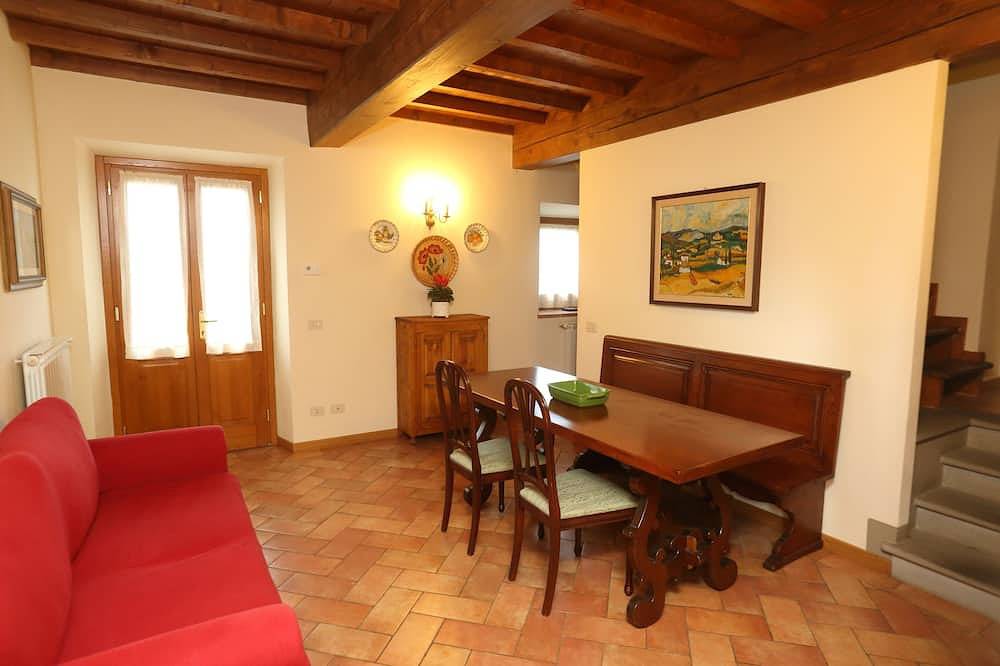 Wohnung 2 Schlafzimmer - 1 Badezimmer - 5 Personen - Wifi - Pool in Serravalle Pistoiese, Pistoia Provinz