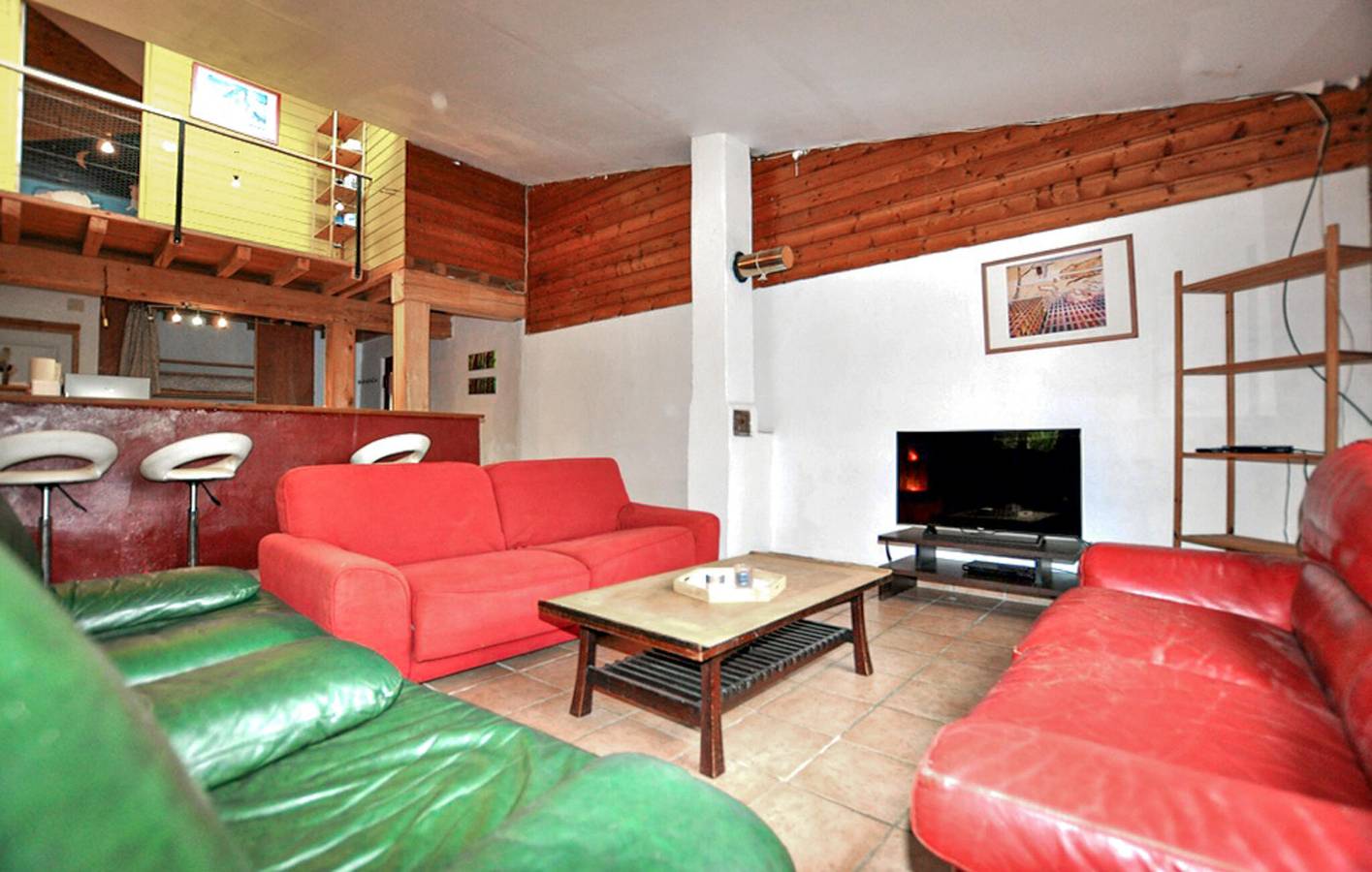 Charmant appartement de 2 chambres avec piscine près de Generville et de La Vixiège in Cazalrenoux, Région de Carcassonne