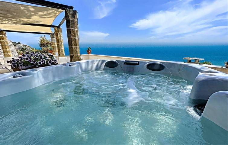 Location de vacances pour 10 personnes, avec terrasse et jardin à Salento - 3