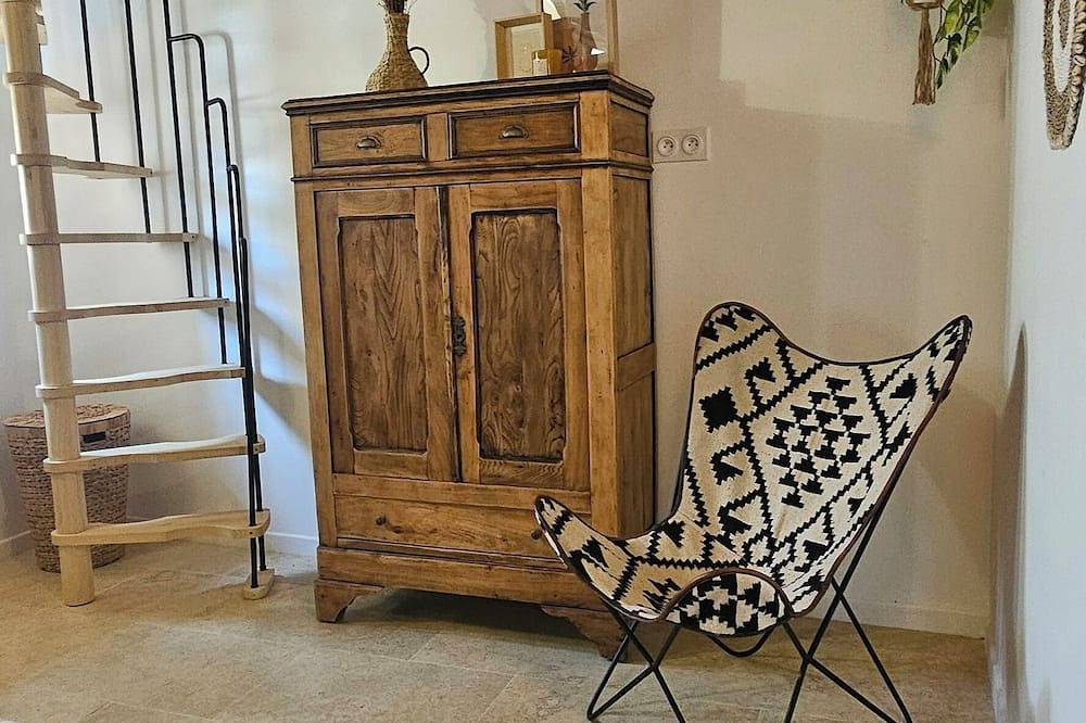 Mahayana - cosy gîte in the hills with Spa, air conditioning, private parking in Toulon, Toulon Region