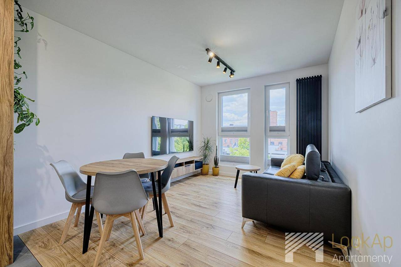 Cały apartament, Slovianka by Lookap - sauna oraz darmowy parking w garażu!! in Łódź, Województwo łódzkie