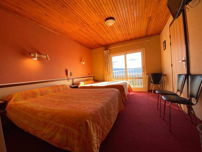 Hôtel pour 3 personnes, avec vue ainsi que jardin et balcon à Angoustrine-Villeneuve-des-Escaldes - 3