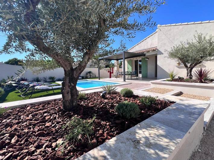 Villa pour 7 personnes, avec Terrasse ainsi que Jardin et Piscine à L'Isle-sur-la-Sorgue