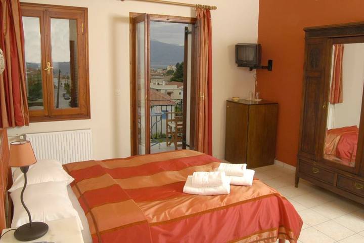 Location de vacances pour 2 personnes, avec jardin, animaux acceptés à Galaxidi - 4