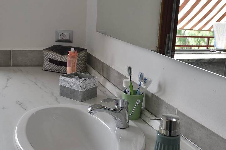 Entire apartment, An apartment nestled in the sun 110 meters from the sea in Scauri, Minturno