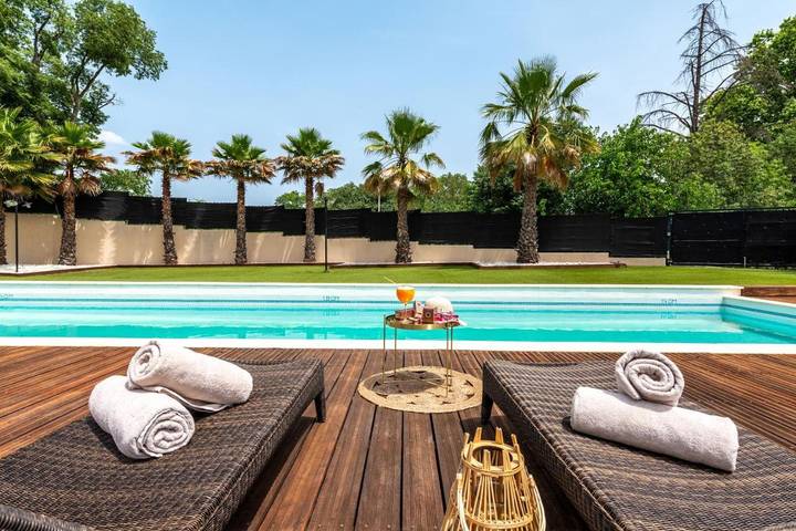 Appart’hôtel pour 2 personnes, avec piscine ainsi que terrasse et sauna
