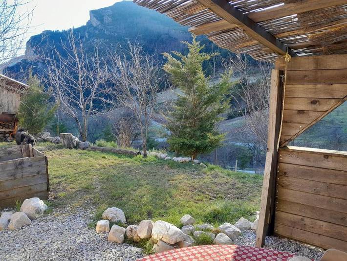 Gîte pour 3 personnes, avec Terrasse et Jardin à La Bâtie-des-Fonds