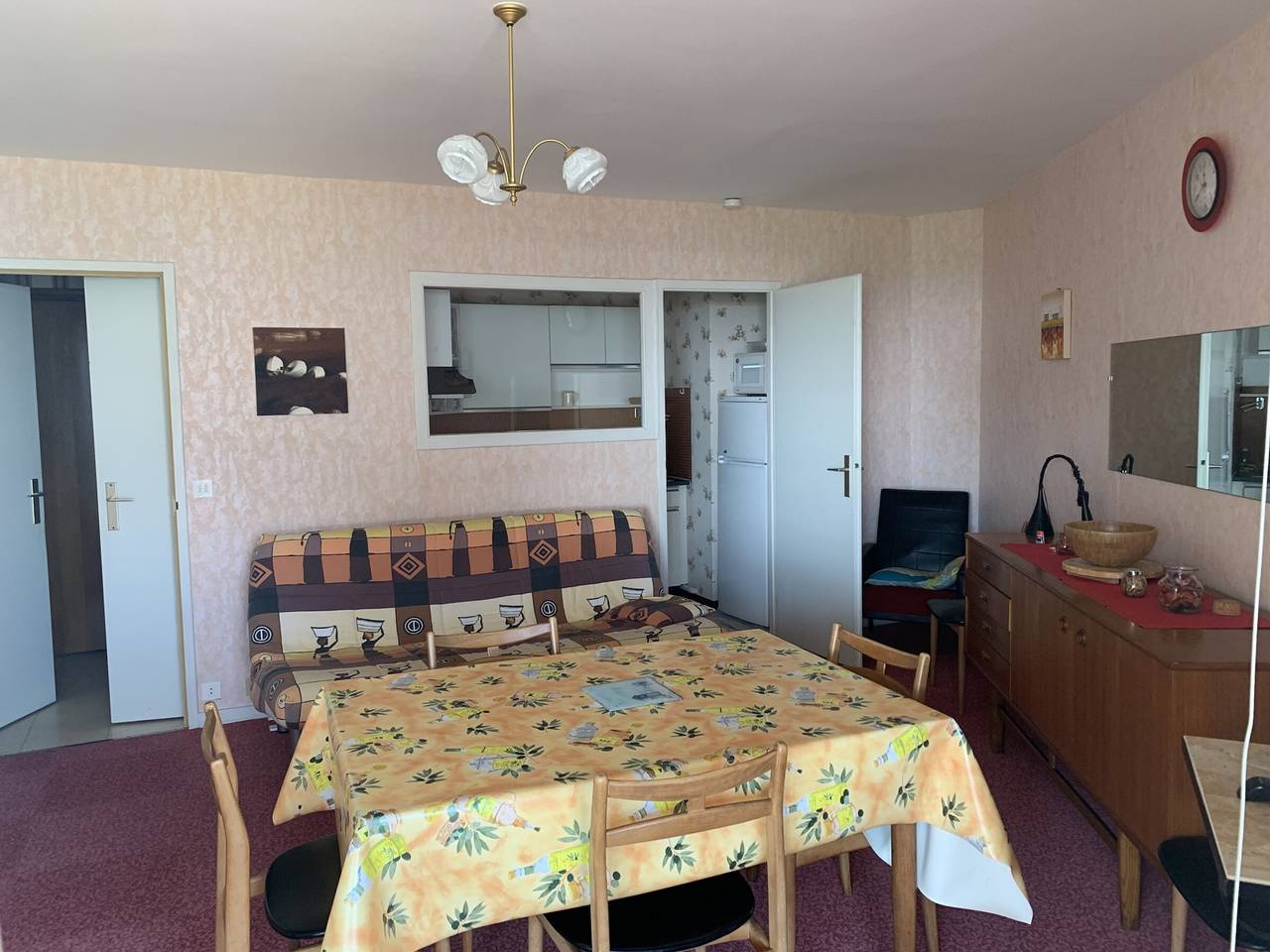 Apartamento entero, Apartamento para 4 cerca de la playa St. Goustan, vista al puerto y admite mascotas in Le Croisic, Côte de Jade
