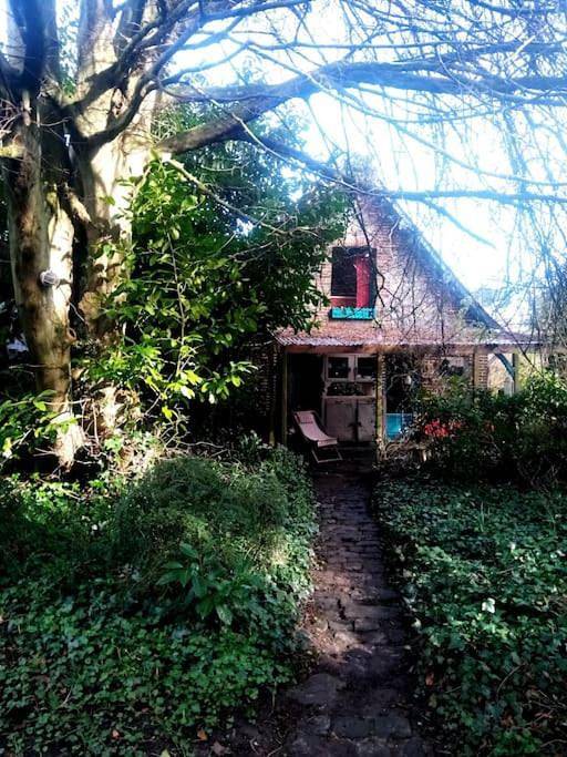 Gîte pour 2 personnes, avec jardin ainsi que terrasse et vue à Gueutteville-les-Grès