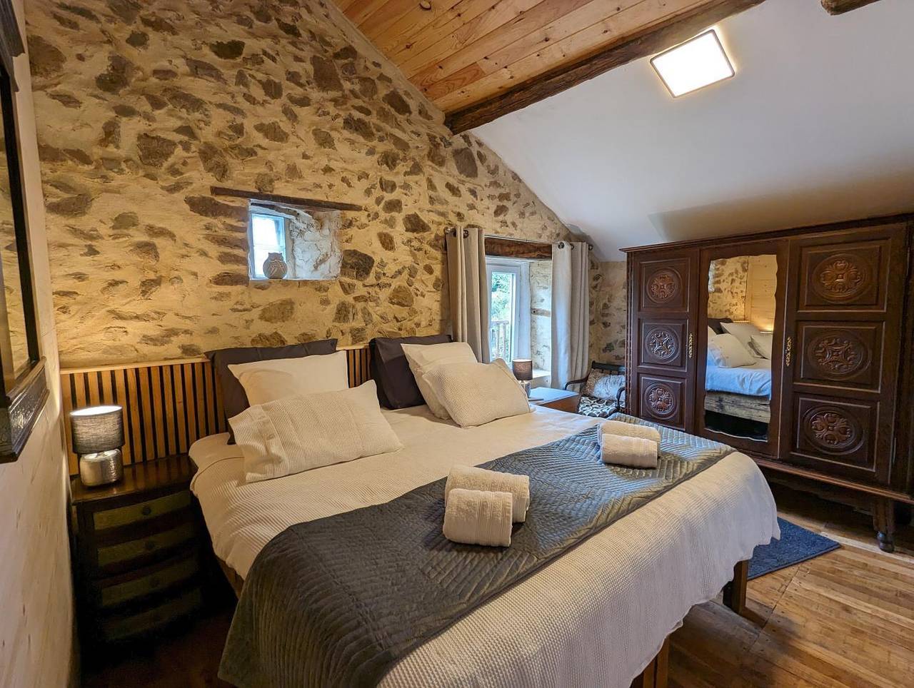 Le Patio des Oiseaux (Suite 3 chambres) - Le Patio des Oiseaux in Saint-Quentin-sur-Charente, Charente
