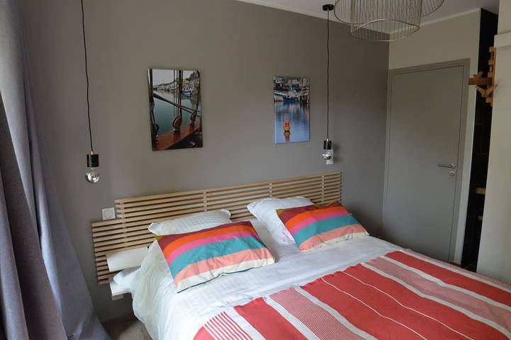 Location de vacances pour 14 personnes, avec sauna ainsi que jardin et jacuzzi à Dragey-Ronthon - 2