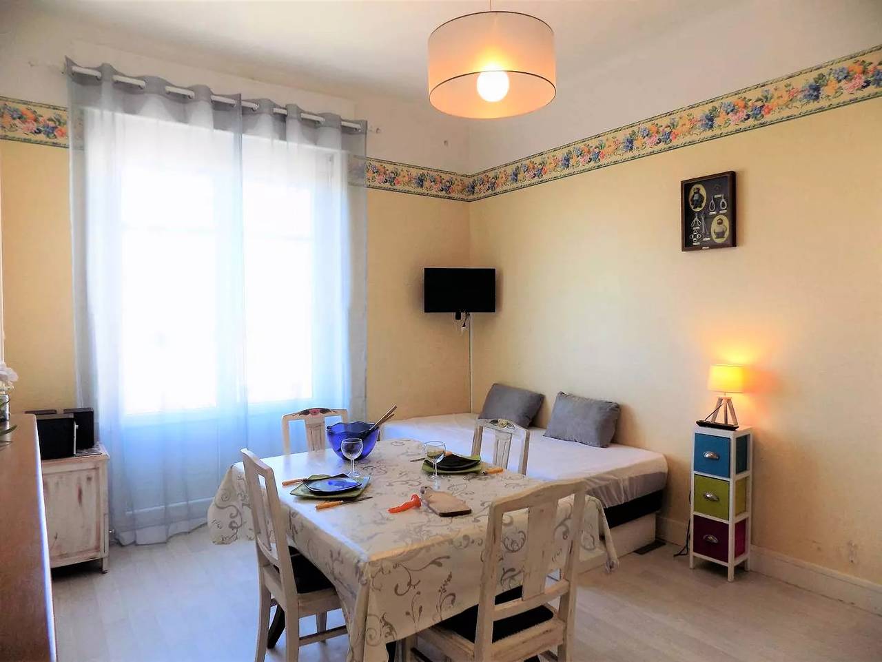 Studio entier, Royan Pontaillac - Studio Pleine Vue Mer - Ideal Petit Budget in Pontaillac, Royan
