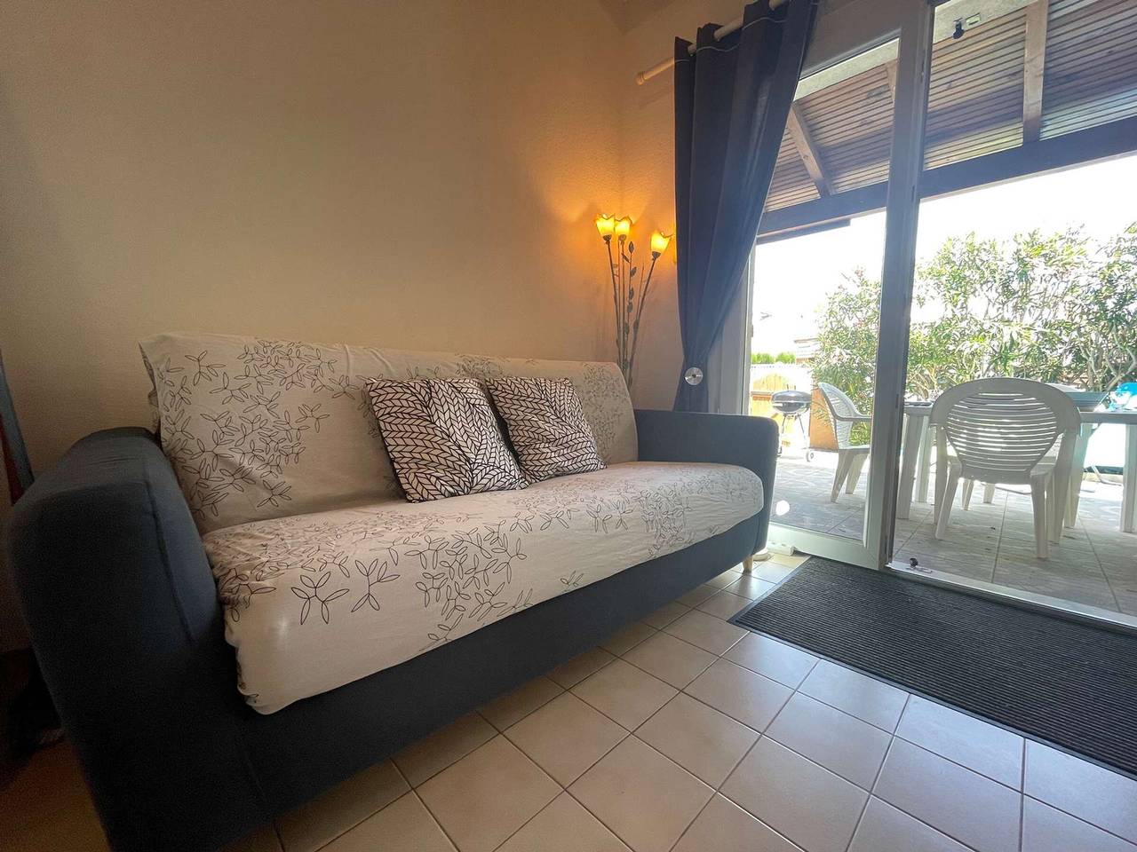 Gemütliches Studio mit Mezzanine, Terrasse und Parkplatz – 4 Personen, 900m vom Strand in Gruissan (Ville), Gruissan