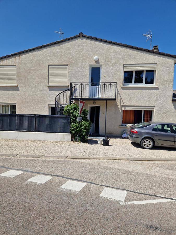 Appartement entier, One-Bedroom Apartment in Margerie-Hancourt, Marne