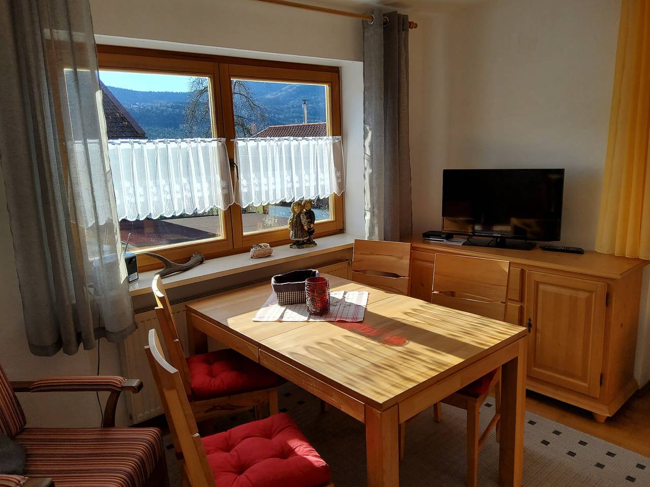 Ganze Ferienwohnung, Ferienwohnung Renate - Ferienwohnung für max. 2 Personen in Siegsdorf, Bayerische Alpen