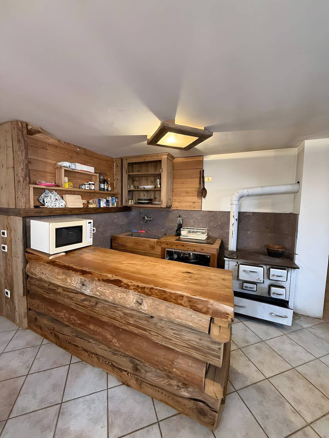 Chalet „Baita Dal Bigolaro“ mit Bergblick, privatem Garten und Balkon in Compet, Levico Terme