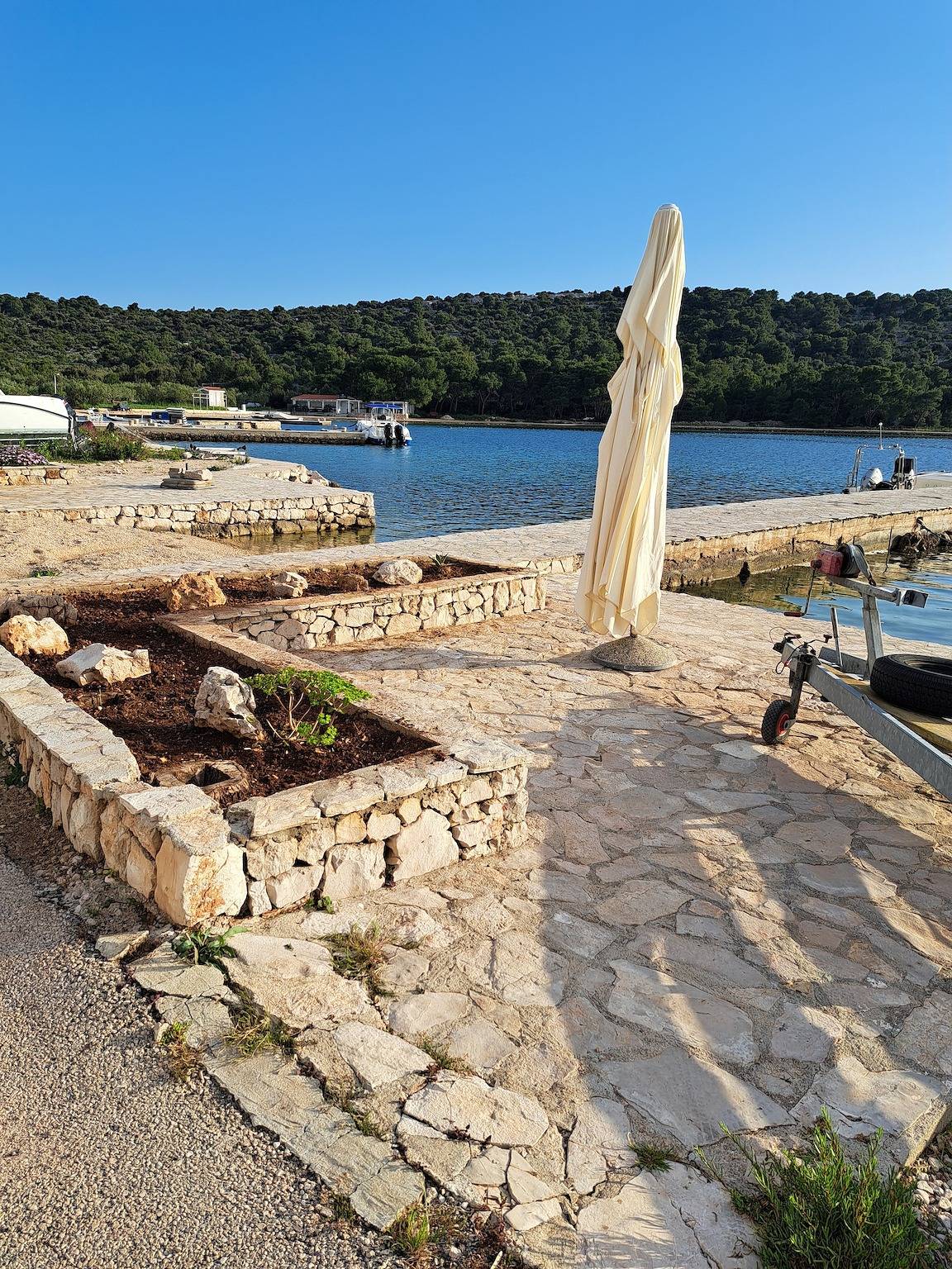 Geheel vakantieappartement, Vakantieappartement voor 5 personen met uitzicht in Dalmatische eilanden