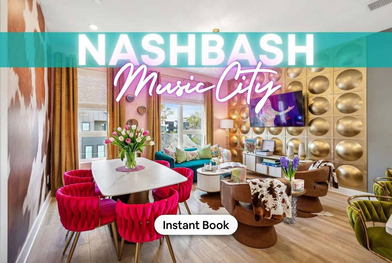 Entire apartment, Nashville Vibes Rooftop Karaoke Fire Pit Downtown in Nashville, Tennessee