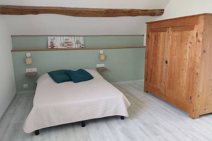 Location de vacances pour 3 personnes, avec jacuzzi à Montmelard - 2