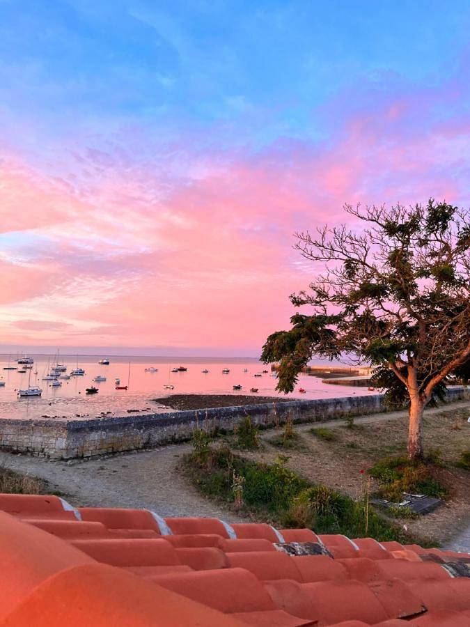 Escale Aixoise, gîte de vacances, vue mer, 2 chambres in Île-d'Aix, Nouvelle-Aquitaine