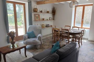 Location de vacances pour 4 personnes, avec jardin, animaux acceptés à Questembert