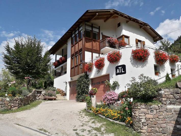 Gîte pour 4 personnes, avec Balcon ainsi que Jardin et Vue à Salorno