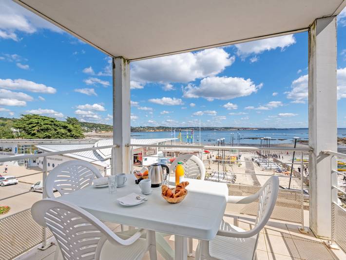 Location de vacances pour 5 personnes, avec Balcon et Terrasse ainsi que Jardin et Sauna à Plougonvelin